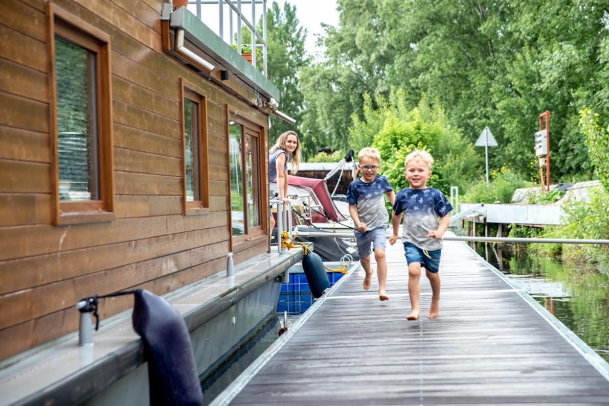 Houseboat Bonanza Prague Hotel Eksteriør billede